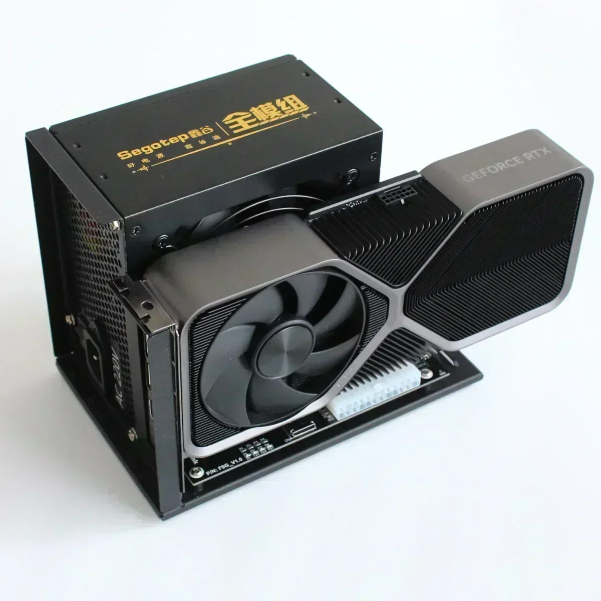 Adattatore EGPU F9G 64Gbps Ocu - External Gpu Dock Pcie 4.0 Oculink recensione e prezzo