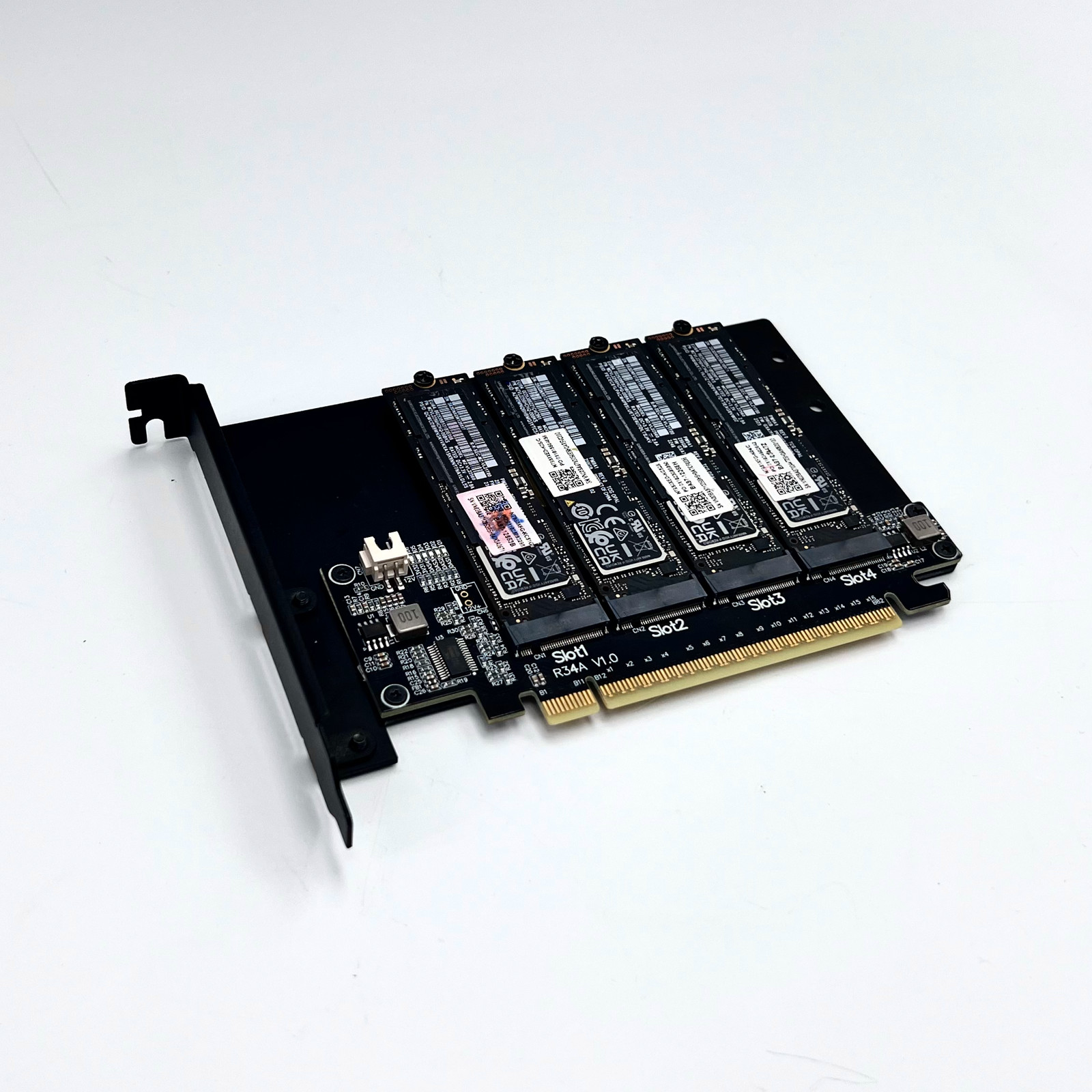 Adattatore PCIe 5.0 x16 a Quad - Quad M.2 Nvme Pcie Bifurcation Card recensione e prezzo